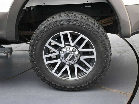 Used 2019 Ford F250 Lariat w/ Lariat Ultimate Package AWD/4WD image 5