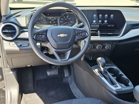 Used 2026 Chevrolet Trax LS FWD image 73