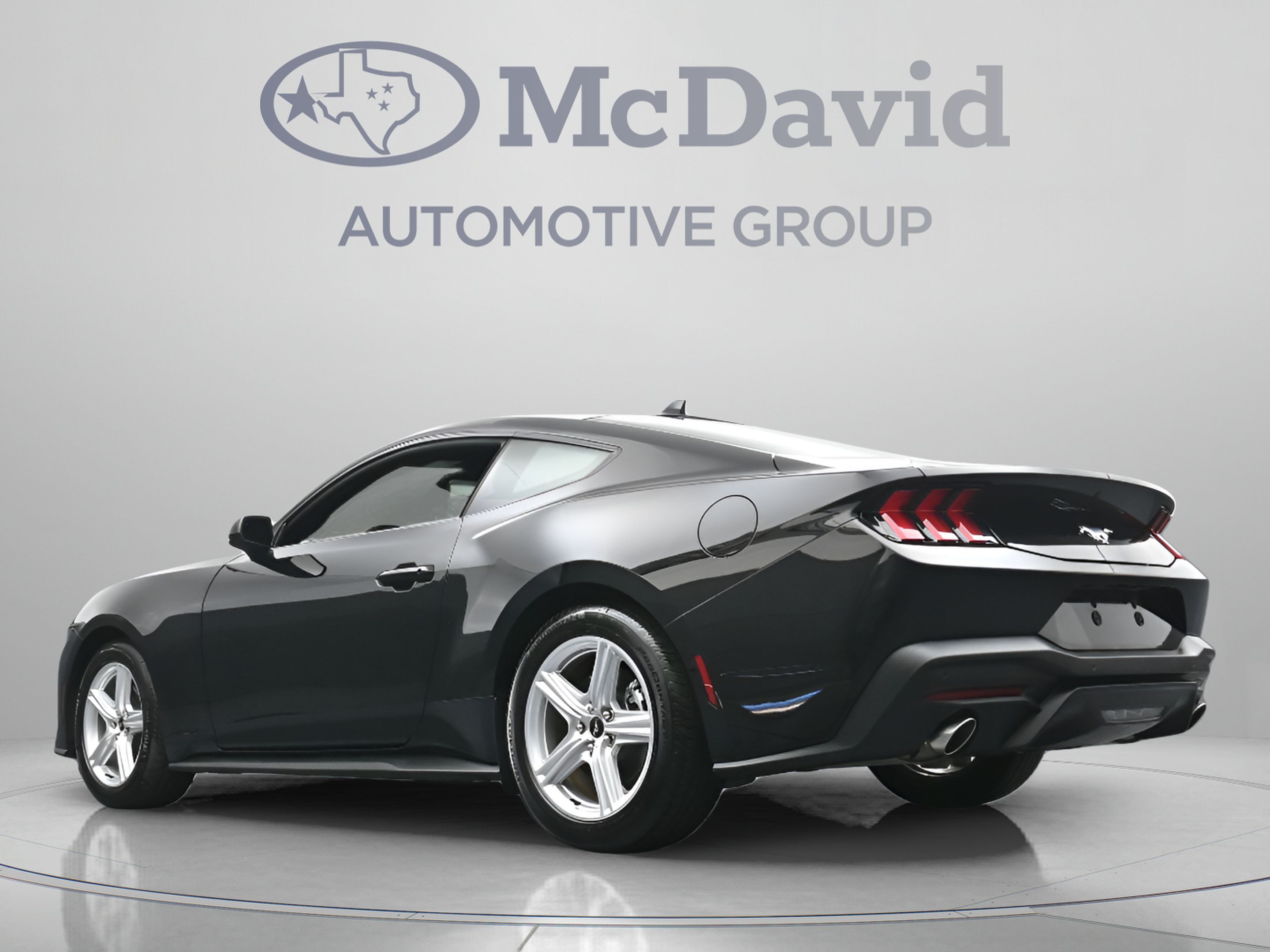 Used 2026 Ford Mustang Coupe RWD image 28