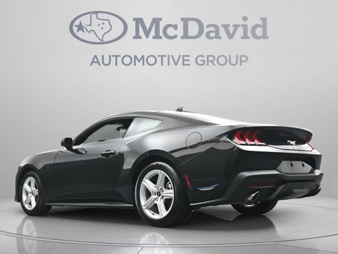 Used 2026 Ford Mustang Coupe RWD image 28