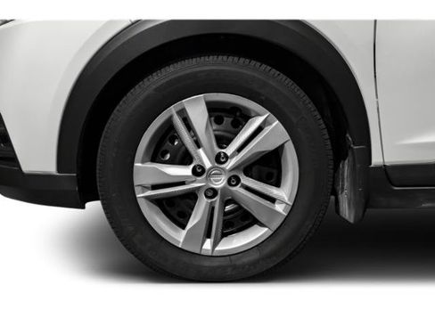 Used 2019 Nissan Kicks SV FWD image 14