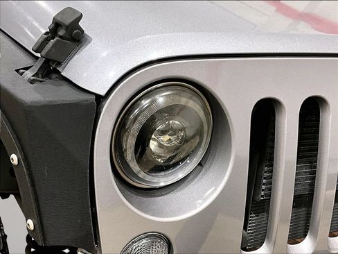 Used 2015 Jeep Wrangler Unlimited Sport AWD/4WD image 26