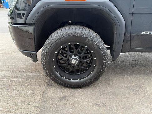 Used 2020 GMC Sierra 2500 AT4 w/ AT4 Premium Package AWD/4WD image 18