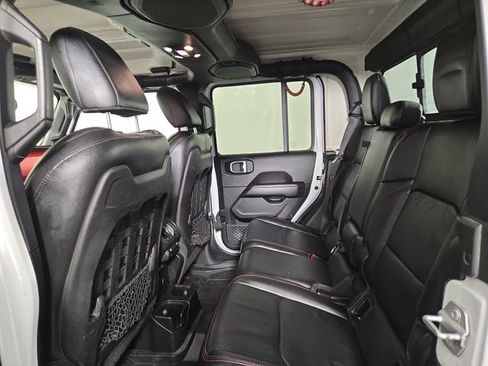Used 2020 Jeep Gladiator Rubicon AWD/4WD image 16