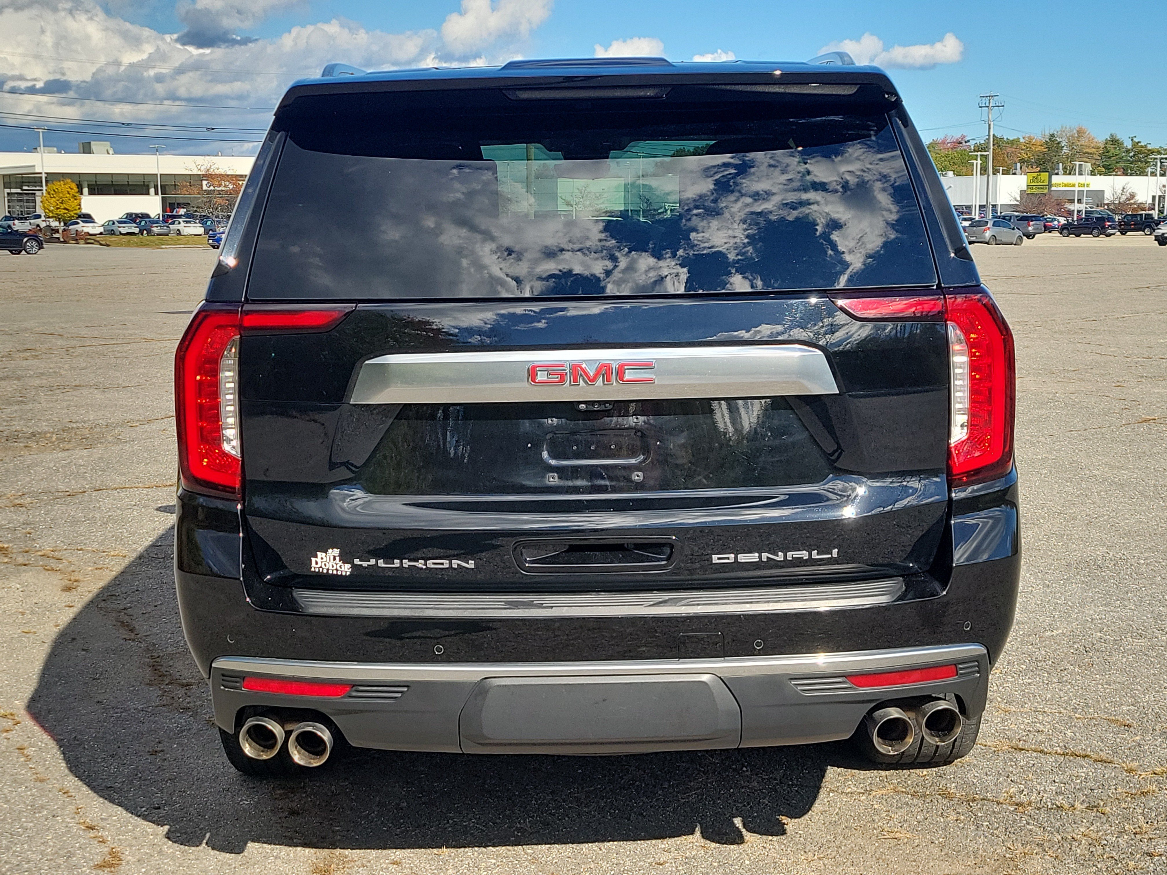 Used 2023 GMC Yukon Denali AWD/4WD image 6