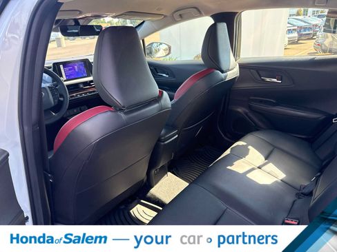 Used 2024 Toyota Prius Prime FWD image 9
