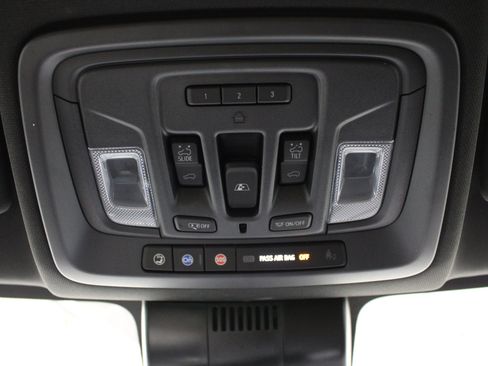Used 2024 Chevrolet Silverado 2500 High Country w/ High Country Premium Package AWD/4WD image 19
