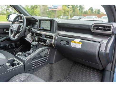 Used 2025 Toyota 4Runner SR5 image 17