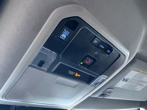 Used 2024 Toyota Tundra Limited image 31