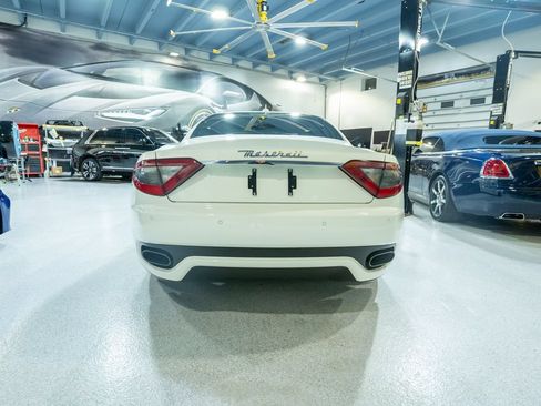 Used 2014 Maserati GranTurismo Sport RWD image 17