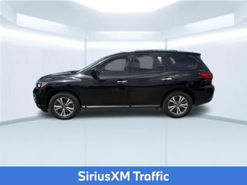 Used 2019 Nissan Pathfinder SL AWD/4WD image 2