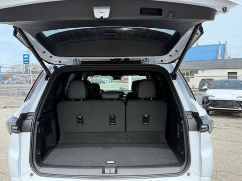 New 2026 Buick Enclave Avenir w/ Super Cruise Package image 21