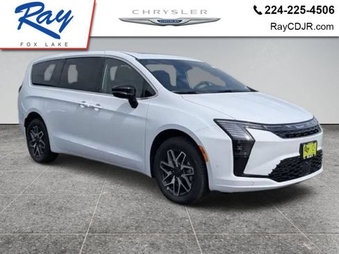New 2027 Chrysler Pacifica Limited w/ Family Tech Group AWD/4WD image 1
