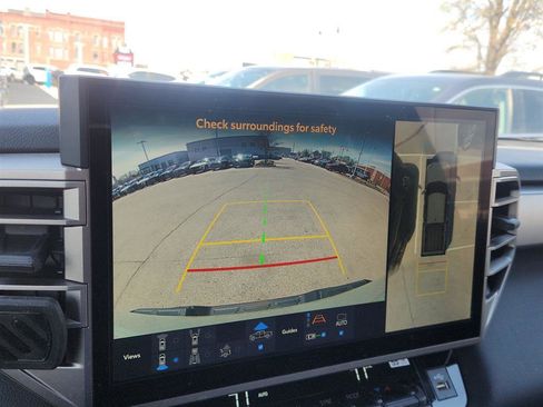 Used 2025 Toyota Tundra Limited AWD/4WD image 20