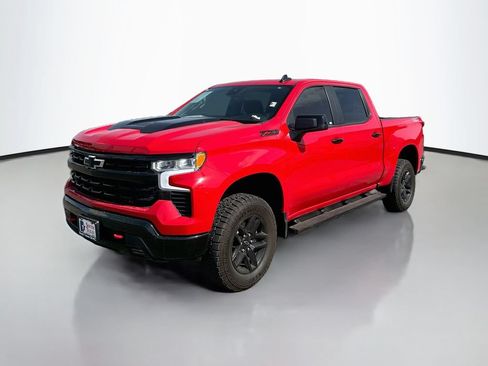 Used 2024 Chevrolet Silverado 1500 LT Trail Boss AWD/4WD image 3