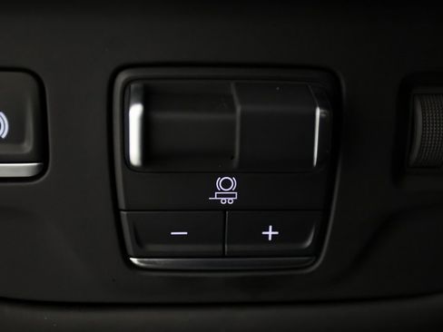 Used 2025 Cadillac Escalade V image 28