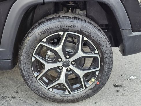 New 2026 Jeep Compass Limited image 9