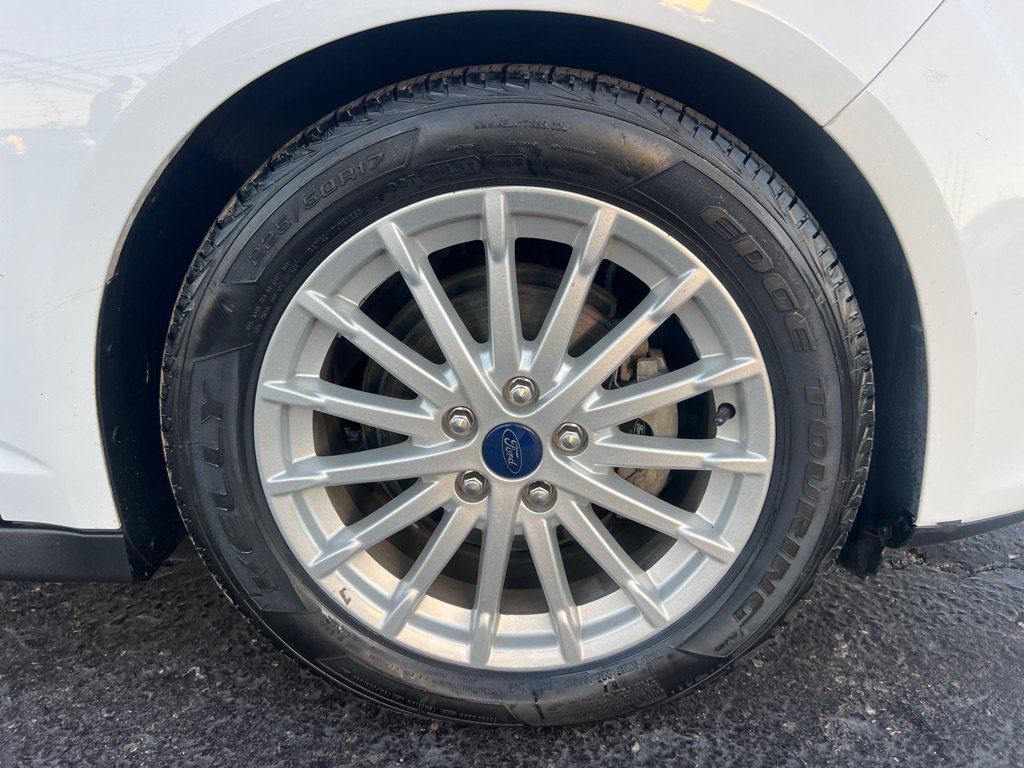 Used 2016 Ford C-MAX SEL w/ Equipment Group 302A FWD image 43