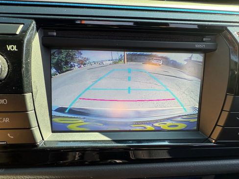 Used 2016 Toyota Corolla S Premium image 27