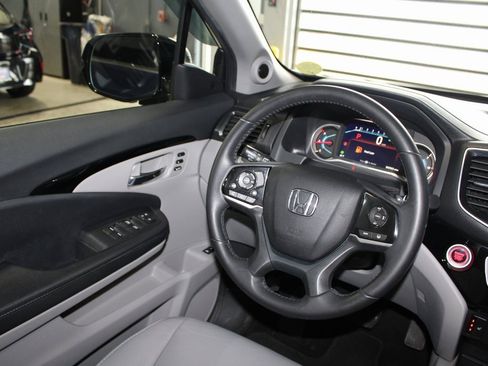 Used 2022 Honda Pilot Touring image 28