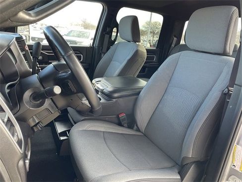 Used 2024 RAM 2500 Big Horn image 24
