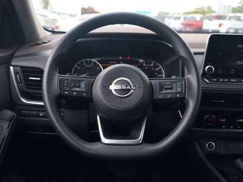 Used 2023 Nissan Rogue SV AWD/4WD image 8