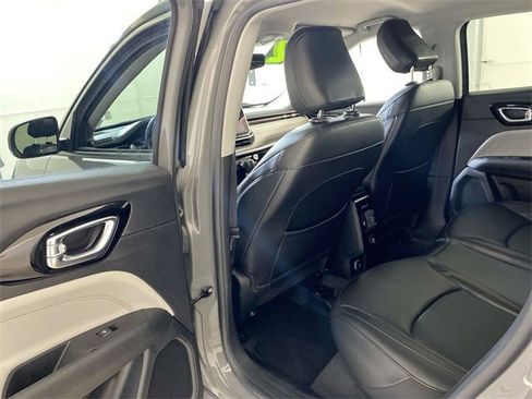 Used 2022 Jeep Compass Limited image 29