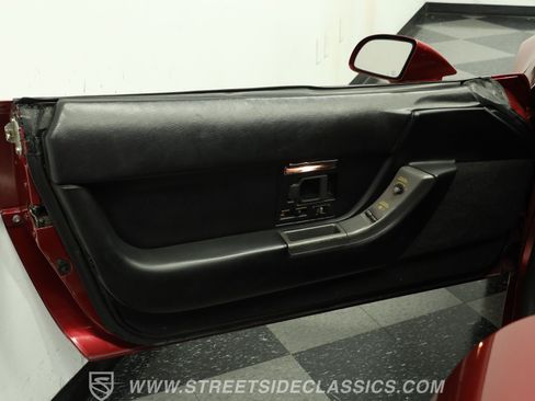 Used 1990 Chevrolet Corvette Coupe RWD image 34