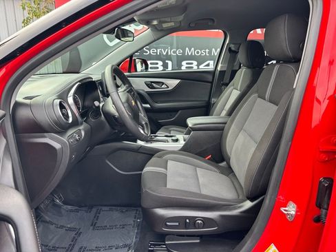Used 2025 Chevrolet Blazer LT image 11