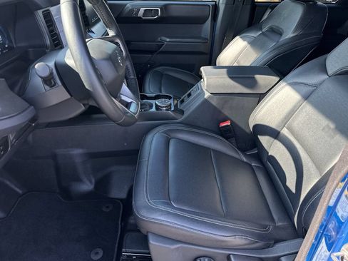 Used 2025 Ford Bronco Badlands AWD/4WD image 14