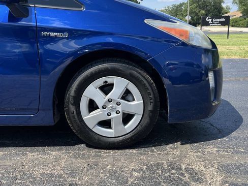 Used 2011 Toyota Prius Five image 9