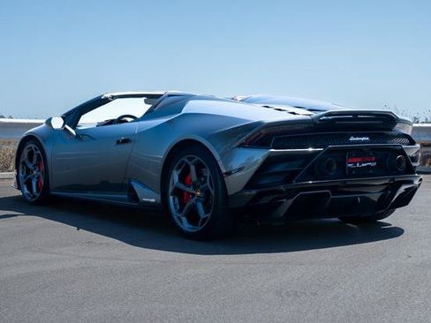 Used 2020 Lamborghini Huracan EVO RWD image 11