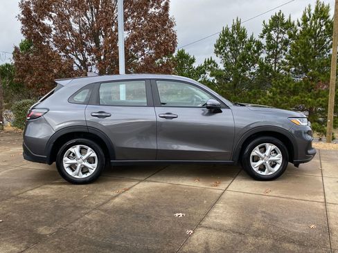 Used 2024 Honda HR-V LX image 7