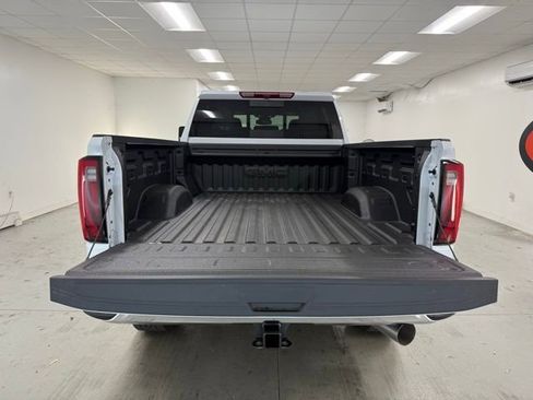 New 2026 GMC Sierra 2500 SLT w/ SLT Premium Package image 8