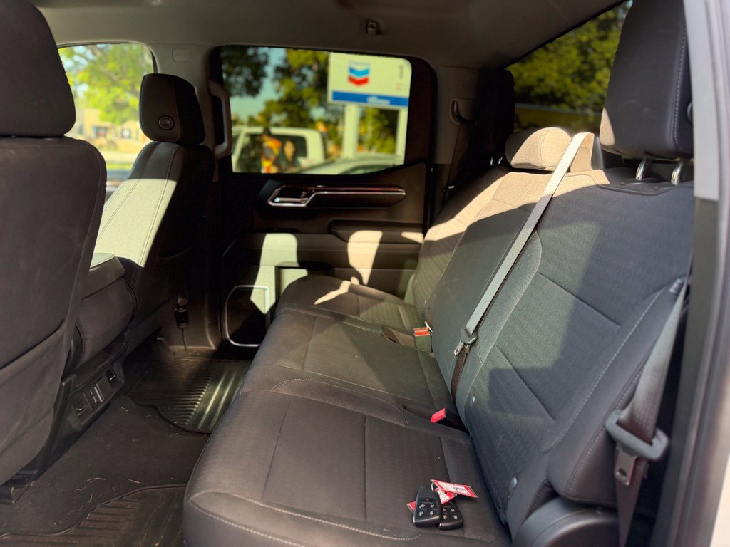 Used 2023 Chevrolet Silverado 1500 RST AWD/4WD image 4