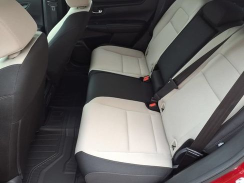 Used 2025 Honda CR-V EX image 12