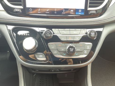 New 2026 Chrysler Pacifica Pinnacle image 29