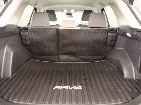 Used 2024 Toyota RAV4 XLE image 28