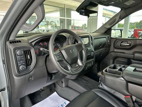 Used 2023 Chevrolet Silverado 1500 Custom Trail Boss w/ LPO, Dark Essentials Package AWD/4WD image 10