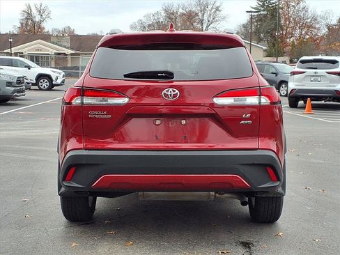 Certified 2022 Toyota Corolla Cross LE w/ Moonroof Package image 31