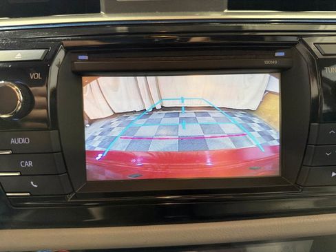 Used 2015 Toyota Corolla LE image 20