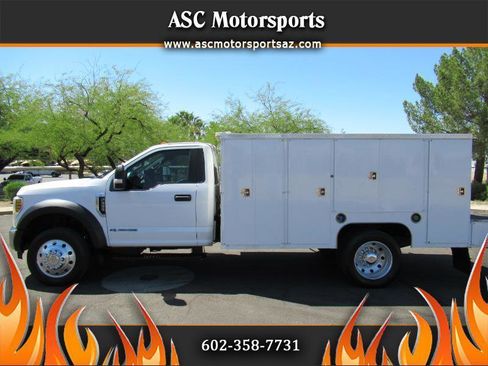 Used 2019 Ford F550 2WD Regular Cab Super Duty image 1