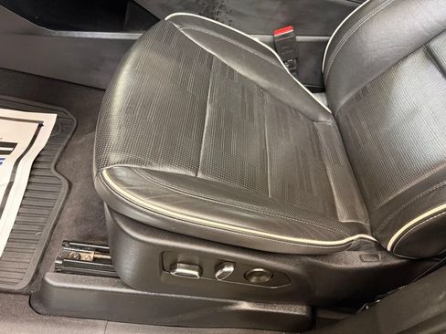 Used 2023 Cadillac Escalade Sport AWD/4WD image 19