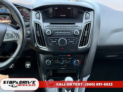 Used 2015 Ford Focus ST FWD image 11