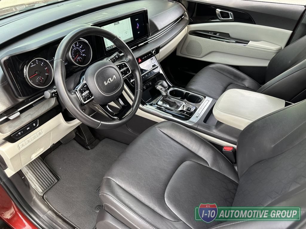 Used 2022 Kia Carnival EX FWD image 17