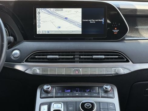 Used 2021 Hyundai Palisade Limited FWD image 15