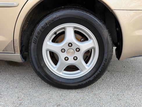 Used 2001 Toyota Avalon XL image 33