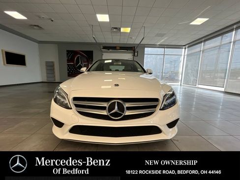 Used 2019 Mercedes-Benz C 300 4MATIC Sedan image 2