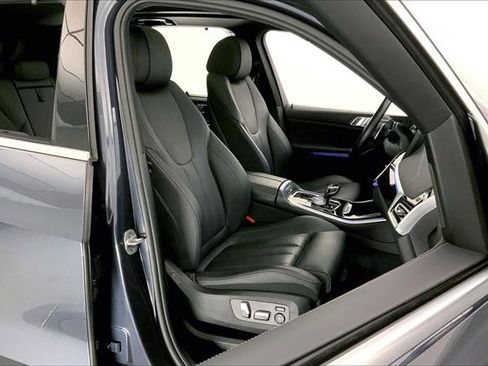 Used 2021 BMW X5 xDrive40i w/ Executive Package image 6