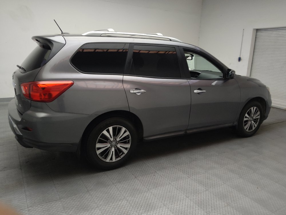Used 2018 Nissan Pathfinder SL w/ Cargo Package FWD image 10